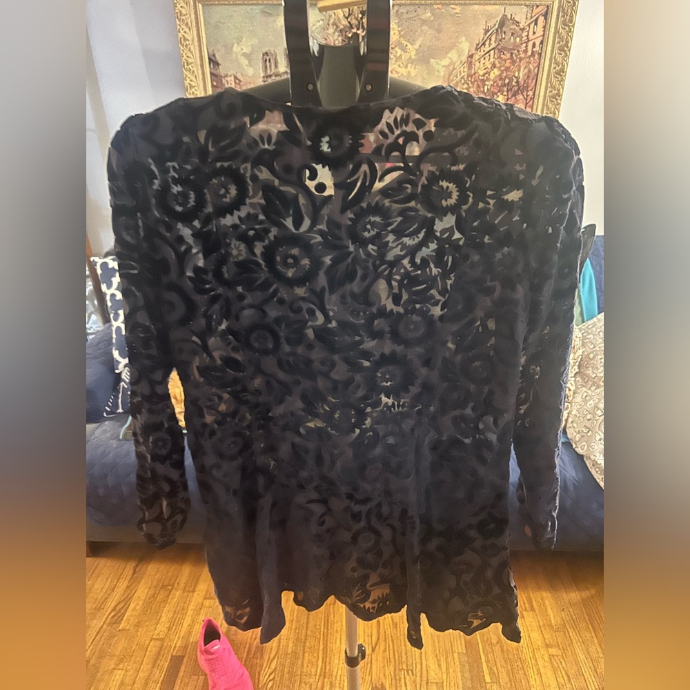 Elegant Black Floral Velvet Top